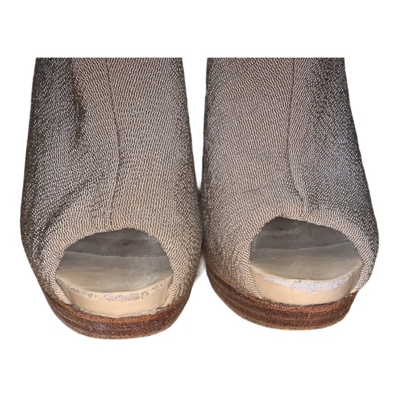 Stuart Weitzman Wood Stacked Platform Bootie 9 - Picture 5 of 9